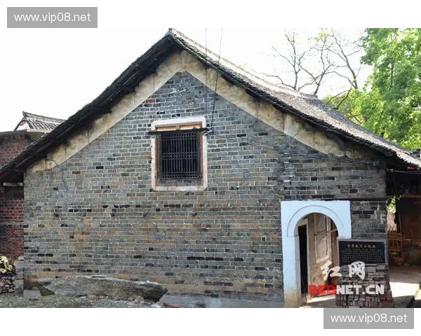 围绕英雄分规探析新时代英雄精神传承实践策略体系构建分析